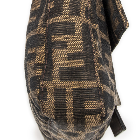 Fendi Baguette - Picture 7 of 10